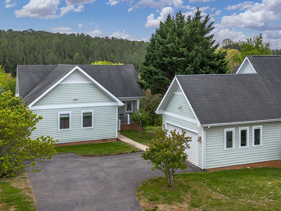 1st image of 90 Woodridge Ln