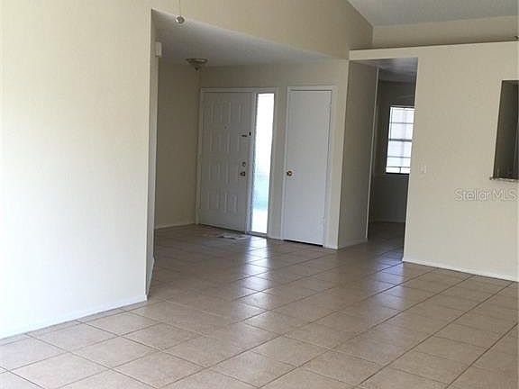 3rd image of 184 Coralwood Cir
