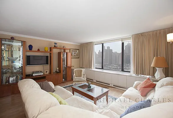 Rented by Michael Charles New York | media 11