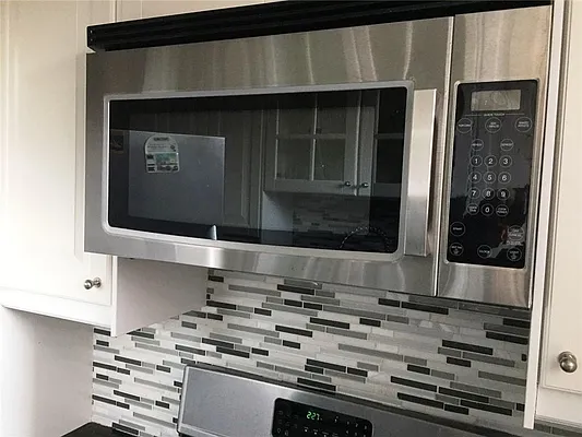 Sold by Azbel Real Estate, Inc. | media 27