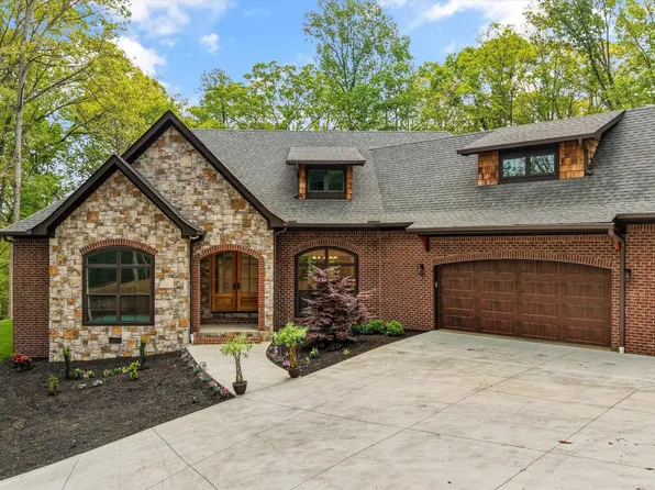 109 Lake Harbor Dr, Lenoir City, TN 37772