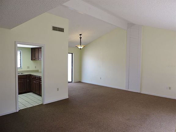 3rd image of 4173 Oak Loop #70
