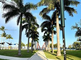 520 NE 38th St APT 8, Miami, FL 33137