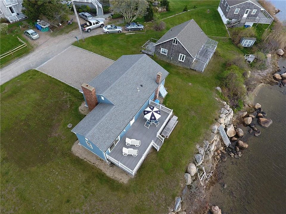 1st image of 303 Twin Peninsula Ave