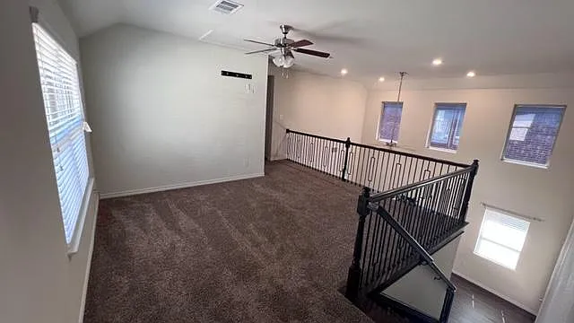 2405 Larimar Dr — Photo 11