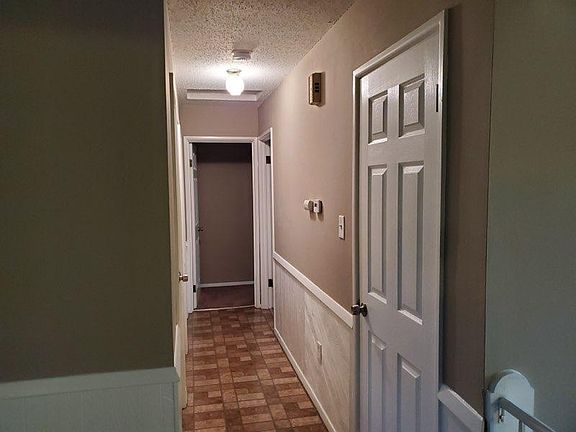 5th image of 9432 Gates Manor Ct