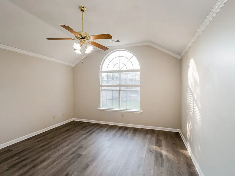 406 N Ericson Rd — Photo 9