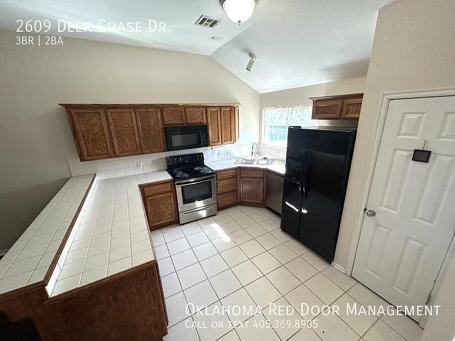 Charming 3 bed 2 bath in Norman ! — Photo 3