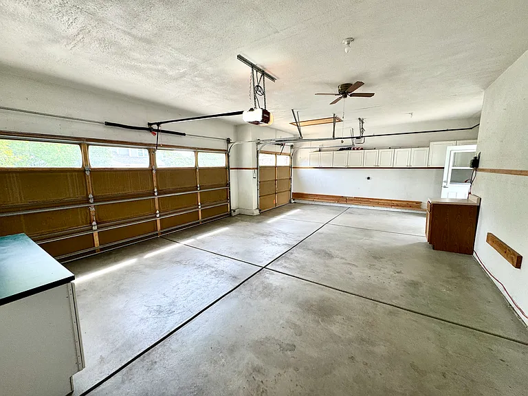 3 car garage