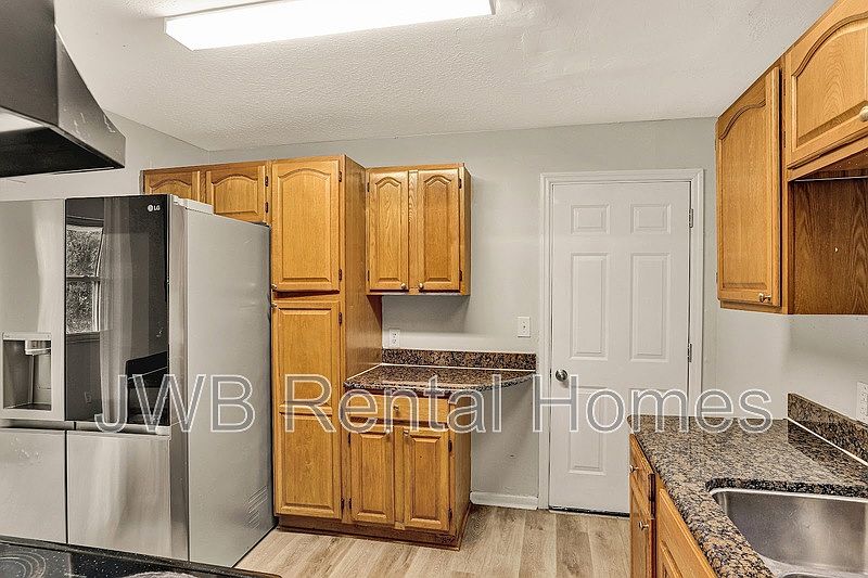1st image of 1743 W 25th St