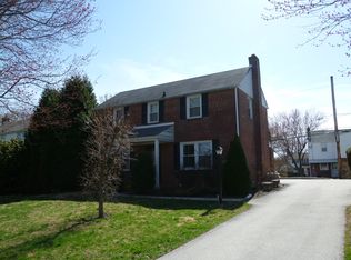 220 Earlington Rd, Havertown, PA 19083
