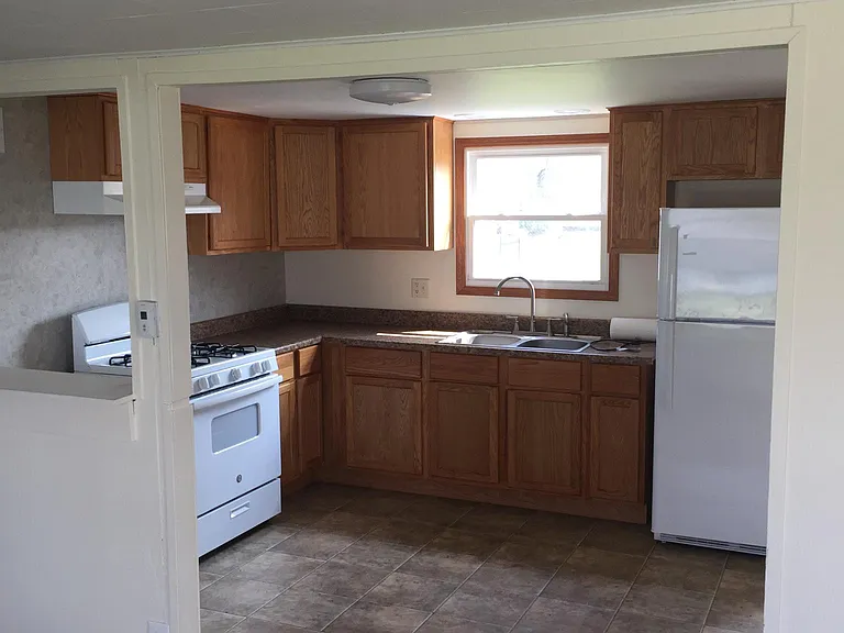 128 Belle Aire Ave — Photo 2
