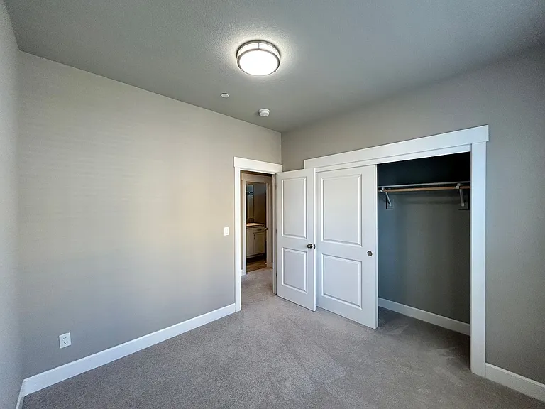 11571 SW Barber St — Photo 52