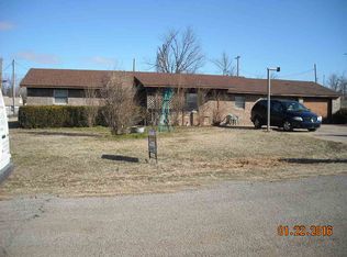 1422 B St, Snyder, OK 73566