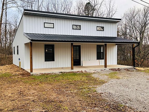 3rd image of 803 Old Poplar Cove Rd