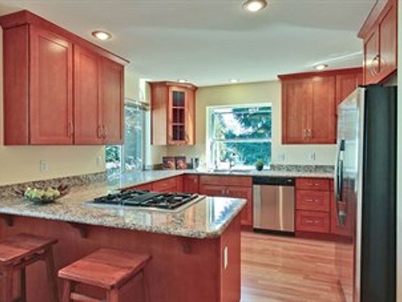5th image of 7512 130th Ave NE