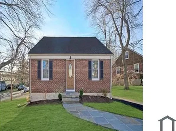 563 Jennings Rd, Fairfield, CT 06824