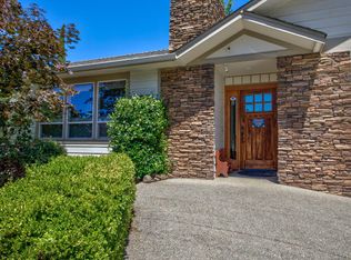 1012 NE Hefley St, Grants Pass, OR 97526