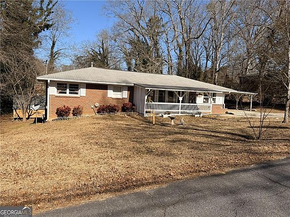 2nd image of 526 Poplar St