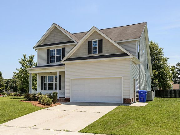 3rd image of 929 Ellery Dr