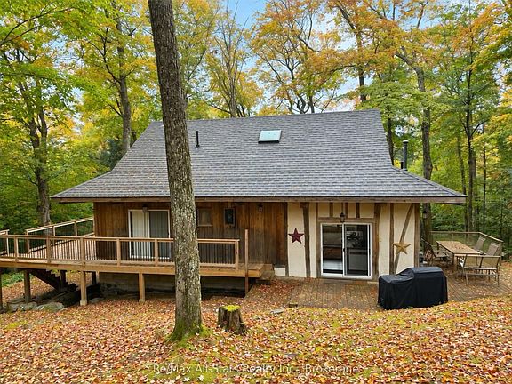 3rd image of 1005 McArthur Point Rd