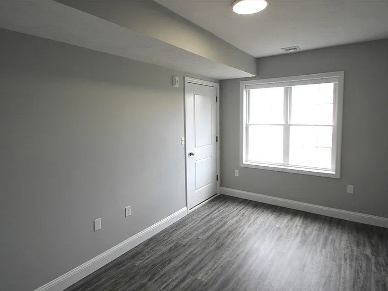 316 Commercial St #2A — Photo 6