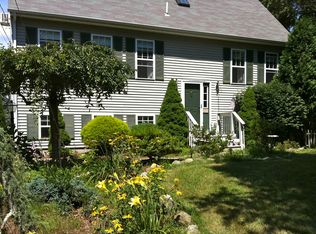 59 Pendar Rd, North Kingstown, RI 02852