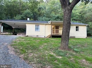 110 Turkey Foot Dr, Cabins, WV 26855