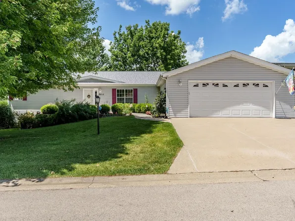 8410 Hickory Tree Dr, Machesney Park, IL 61115