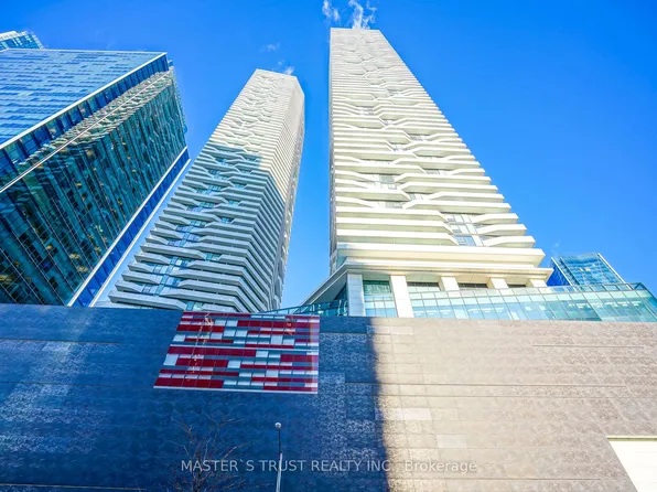 88 Harbour St #2809, Toronto, ON M5J 0C3