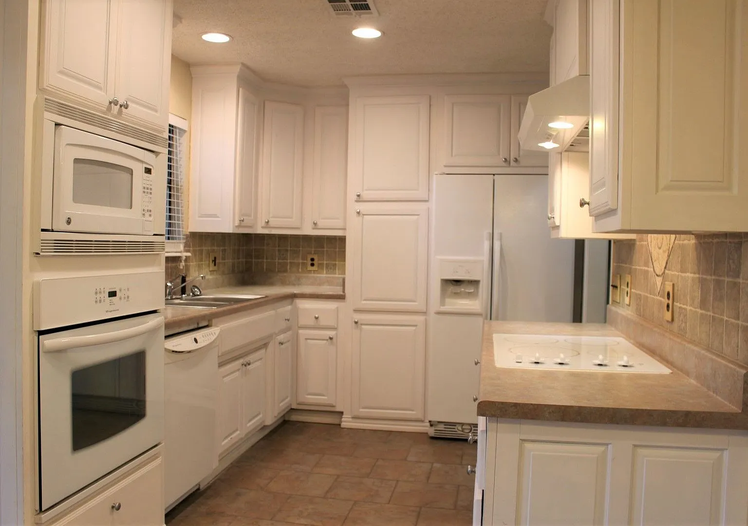 Cute 3 Bed 2 Bath in Edmond — Photo 4