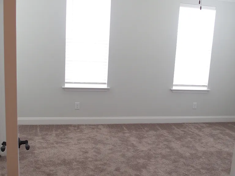 807 Bolton Dr — Photo 15