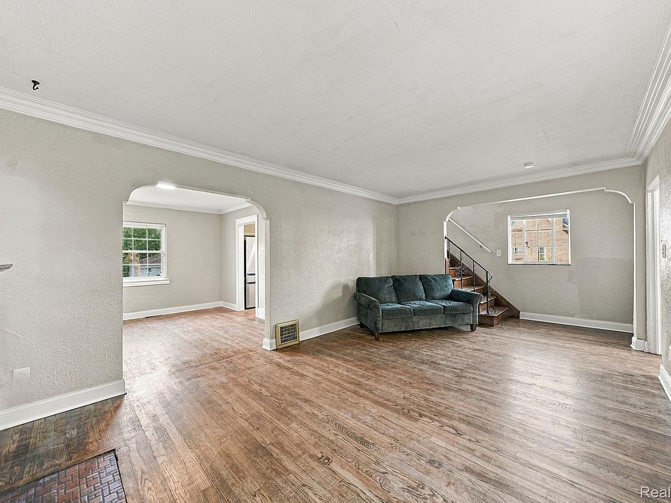 14257 Mansfield St, photo 8
