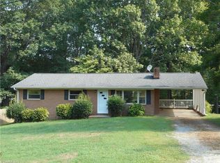 202 Hendrix Dr, Kernersville, NC 27284