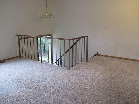 4th image of 15340 Meadow Ct #3B