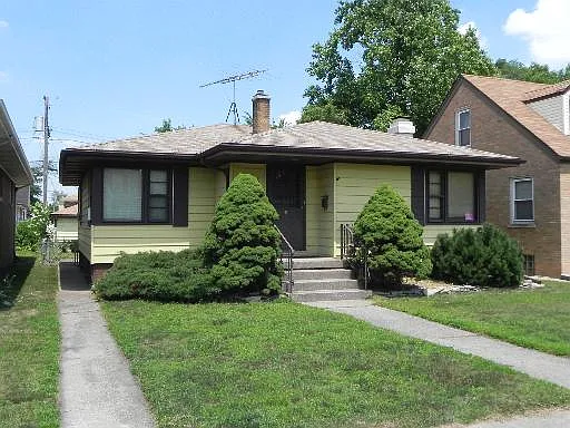 126 Waltham St photo 1