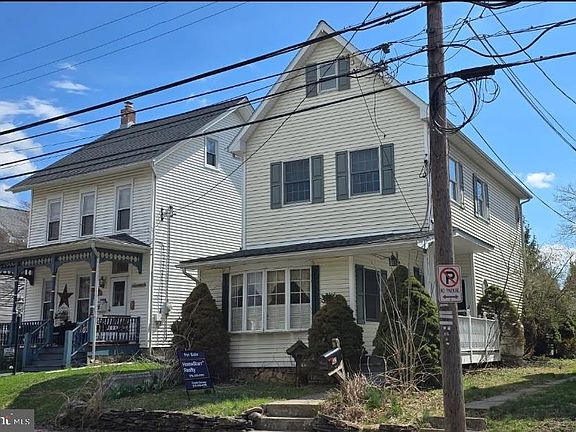 3rd image of 432 E Fairview St