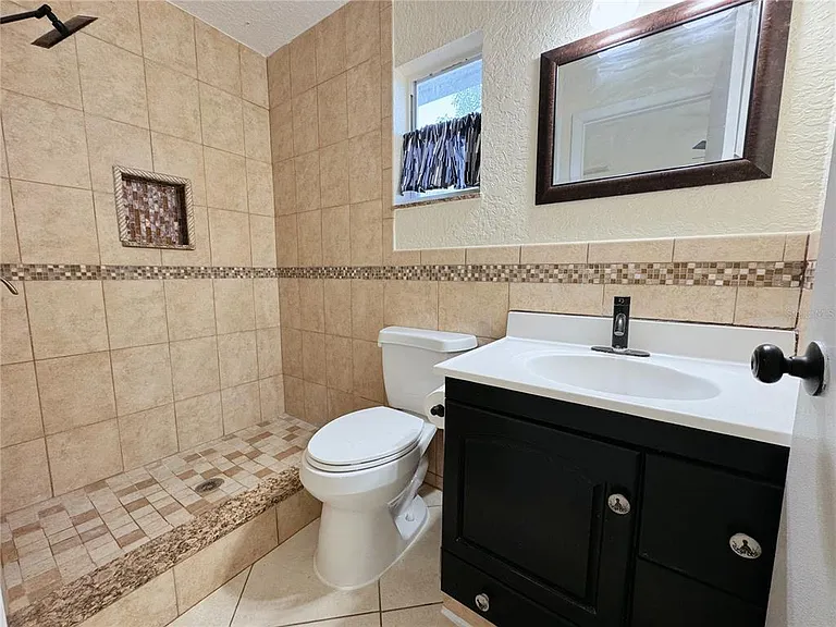 7522 Laurel Springs Dr — Photo 23