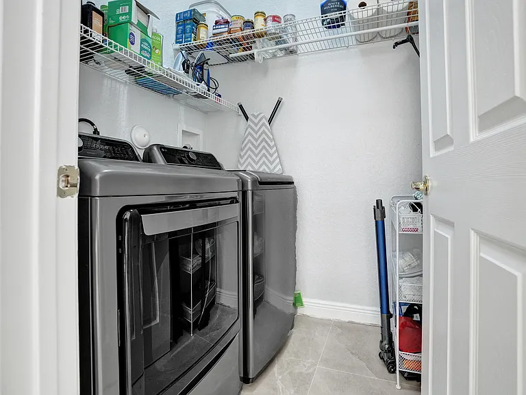 5860 NW 120th Ave — Photo 40