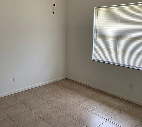 4th image of 32703 7th Ave