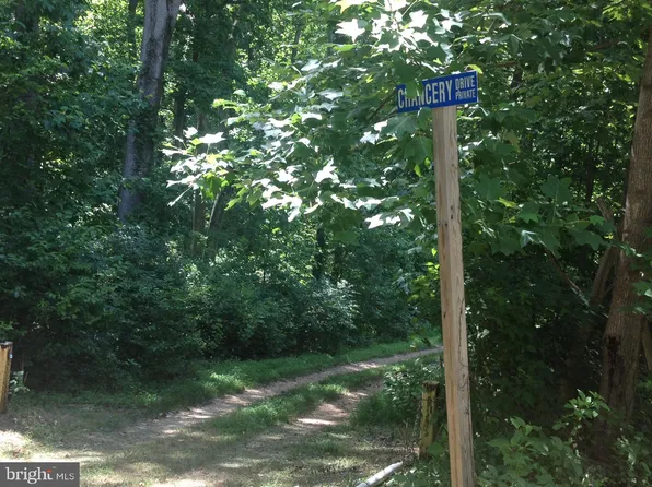 26319 Chancery Dr, Mechanicsville, MD 20659