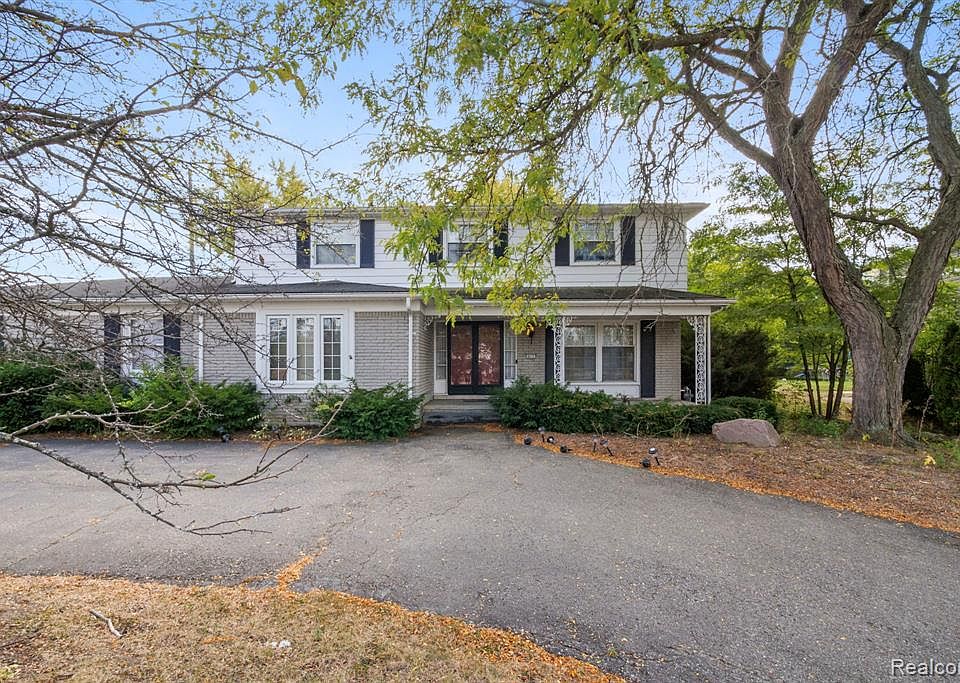 4015 Pinehurst Dr, photo 2