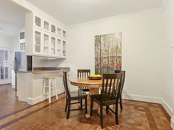 5th image of 3675 Peachtree Rd NE APT 14