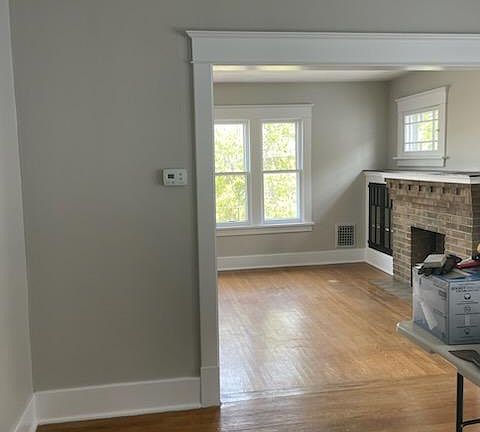 3rd image of 632 Linden Ave