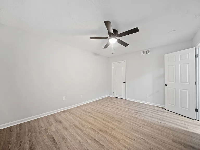 Dawkins Gardens Apartments — Photo 5