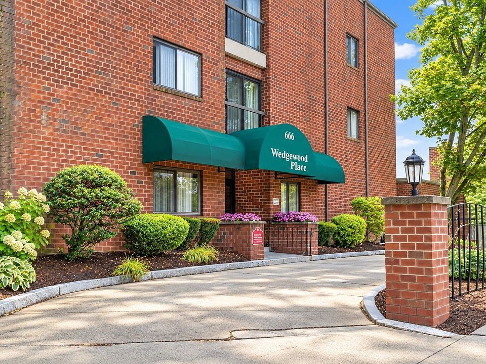 1st image of 666 Main St APT 208
