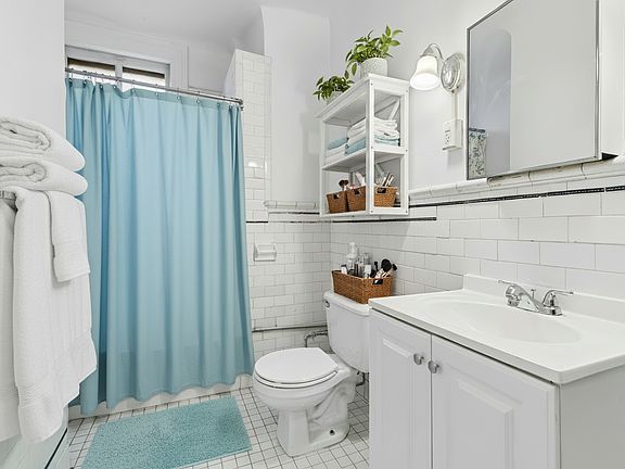 5th image of 2109 Broadway APT 8104