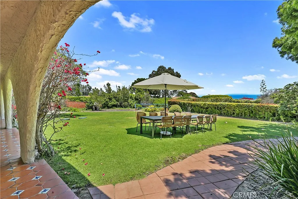 5 bed, 3199 sqft, $16,000 — Photo 4