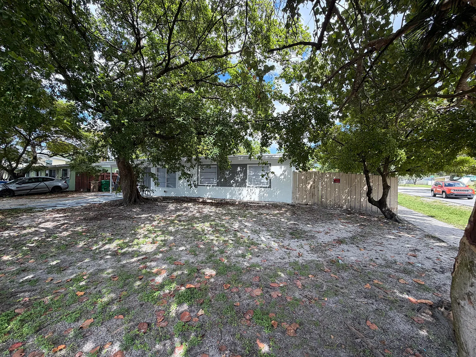 4 bed, 2.0 bath, 1257 sqft, $3,000 — Photo 2