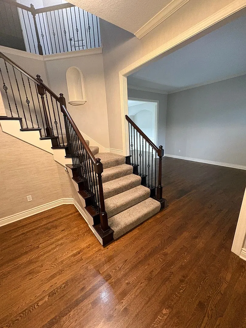 Do not miss this Absolutely Beautiful, Bright and Spacious 4 Bed/4.5 Bath Overland Park Home with... — Photo 2